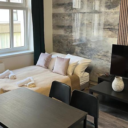 Downtown Boutique Apartments Ліберець Екстер'єр фото