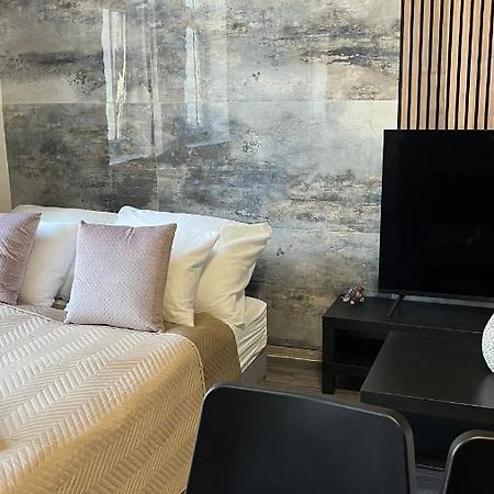 Downtown Boutique Apartments Ліберець Екстер'єр фото