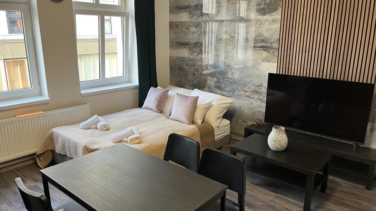 Downtown Boutique Apartments Ліберець Екстер'єр фото