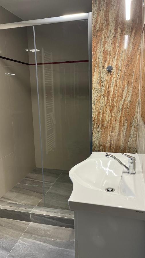 Downtown Boutique Apartments Ліберець Екстер'єр фото